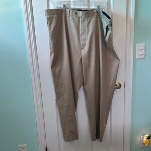Roundtree & Yorke Men's Tan Chinos